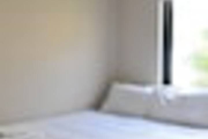 Room 5 of 48