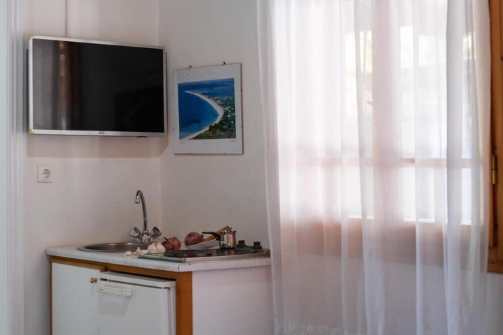 Room 14 of 16
