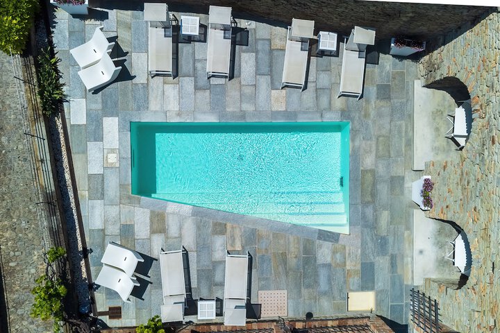 Pool 32 of 67