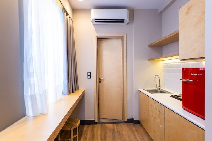 Room 37 of 102