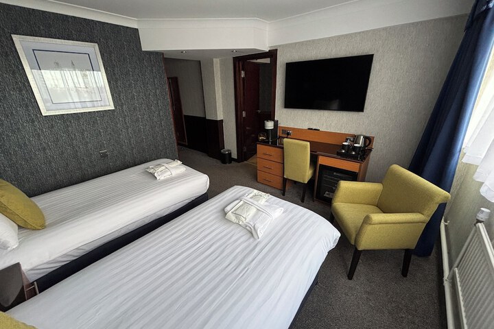 Room 58 of 102