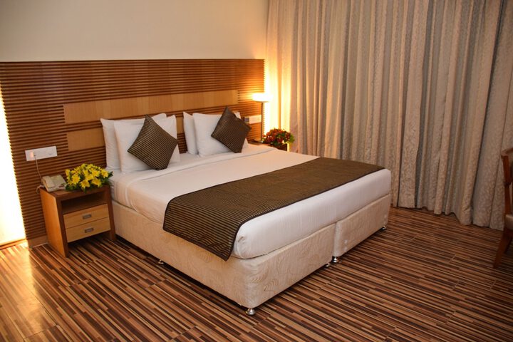 Room 6 of 40