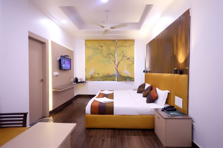 Room 12 of 51