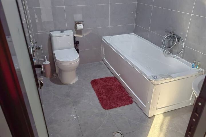 Room 12 of 25
