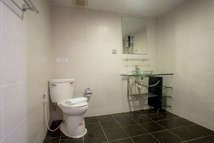 Room 29 of 35