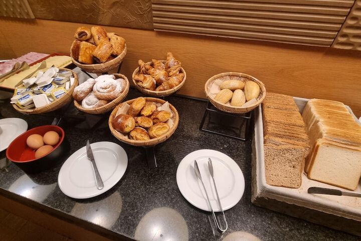Dining 50 of 70