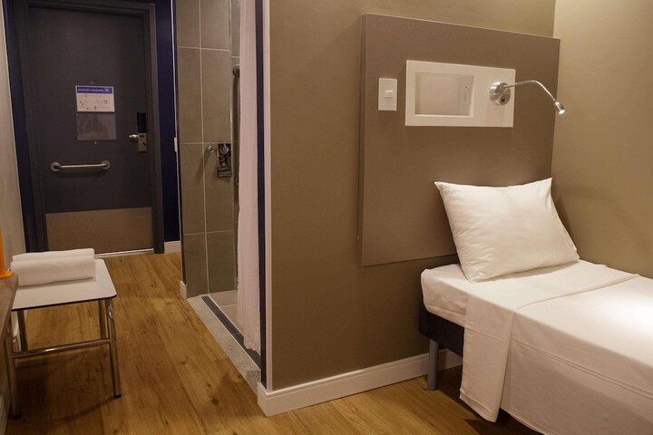 Room 58 of 110