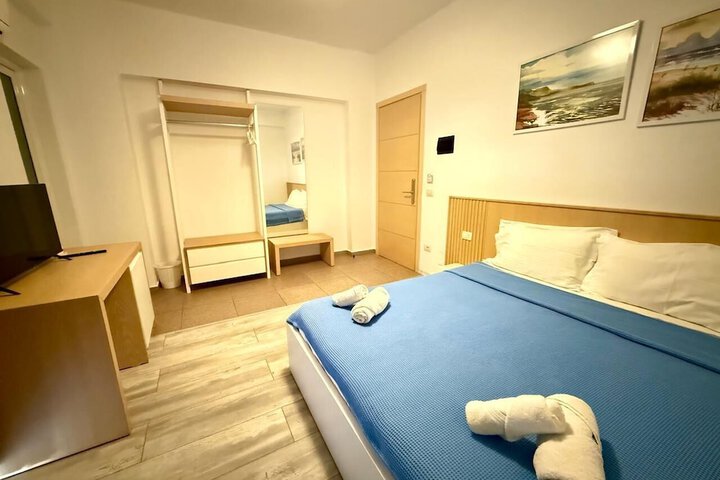 Room 14 of 37