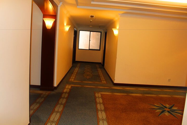 Ballroom/Hall 59 of 70