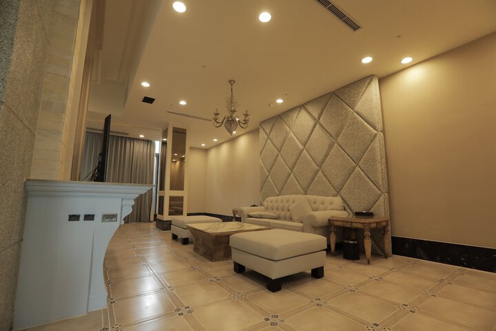Room 5 of 41