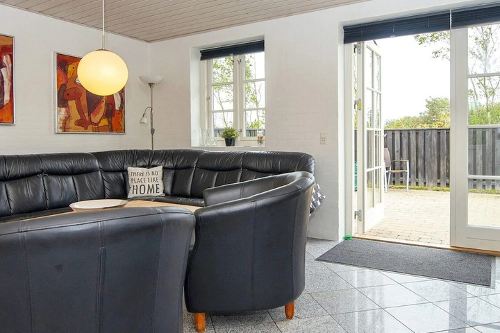 10 Person Holiday Home in Ulfborg
