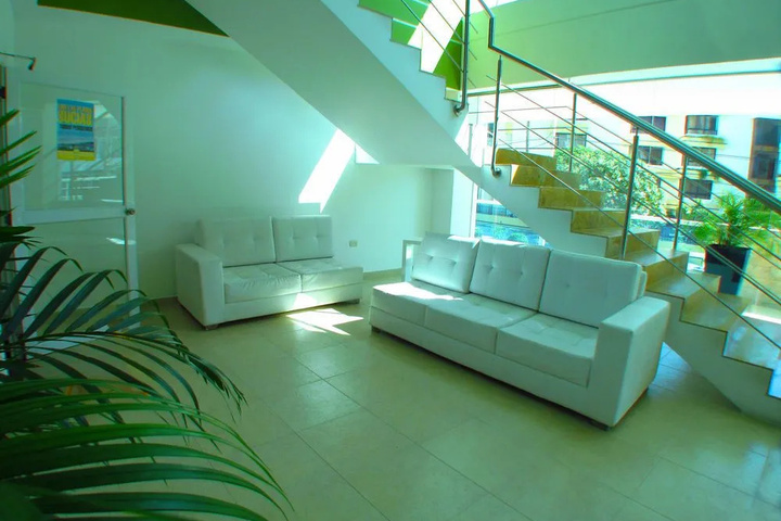 hotel_rooms