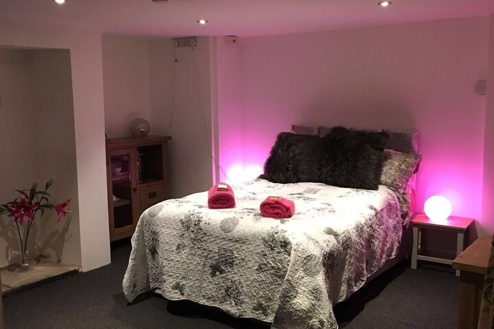 Room 11 of 11
