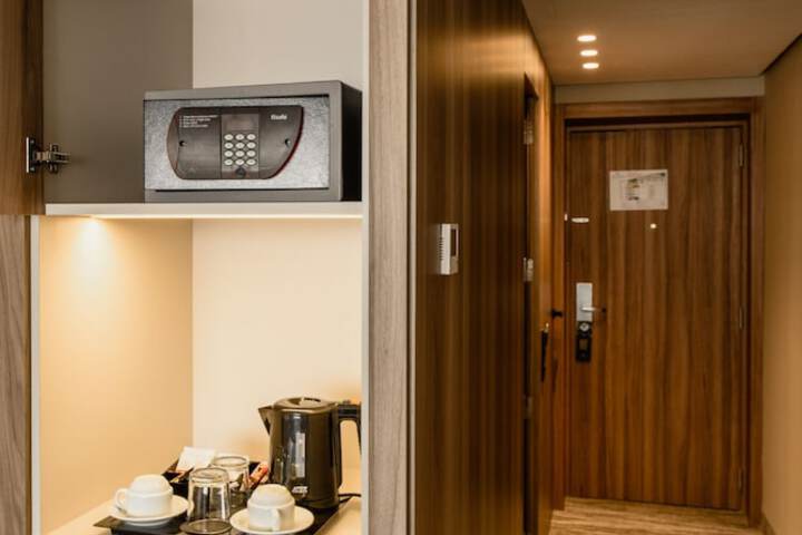 Room 20 of 83