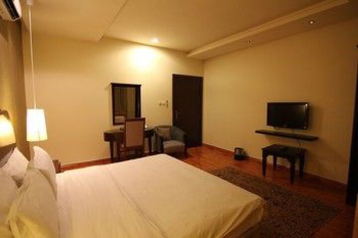 Room 7 of 20