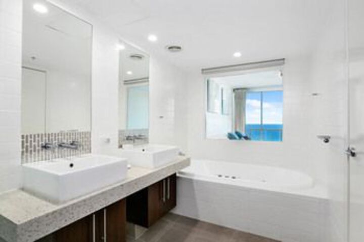 Room 3 of 21