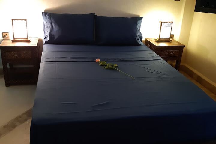 Room 18 of 104