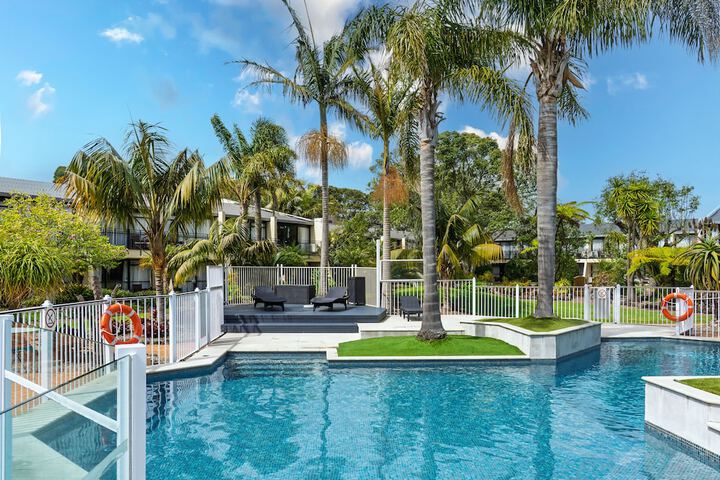 Hotel with Pool