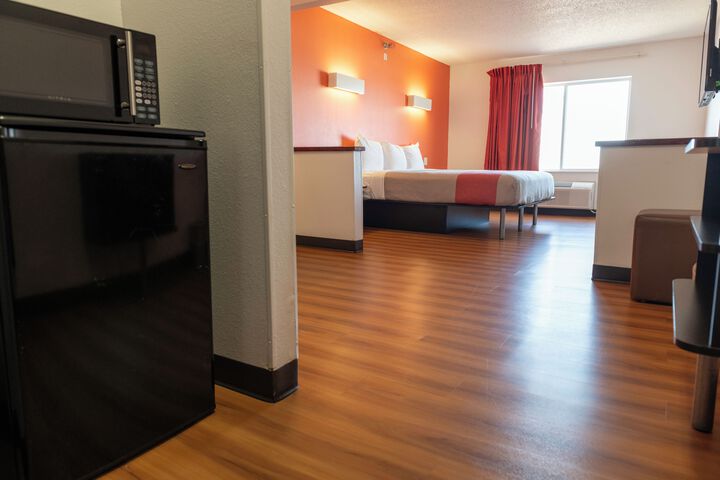 Room 16 of 36