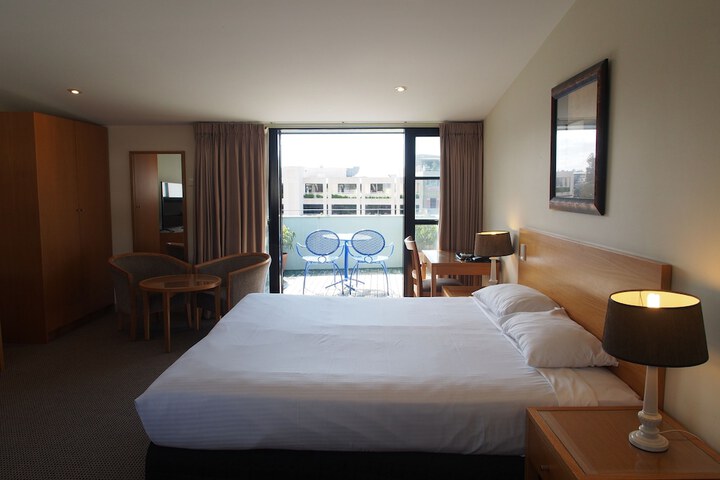 Room 15 of 60