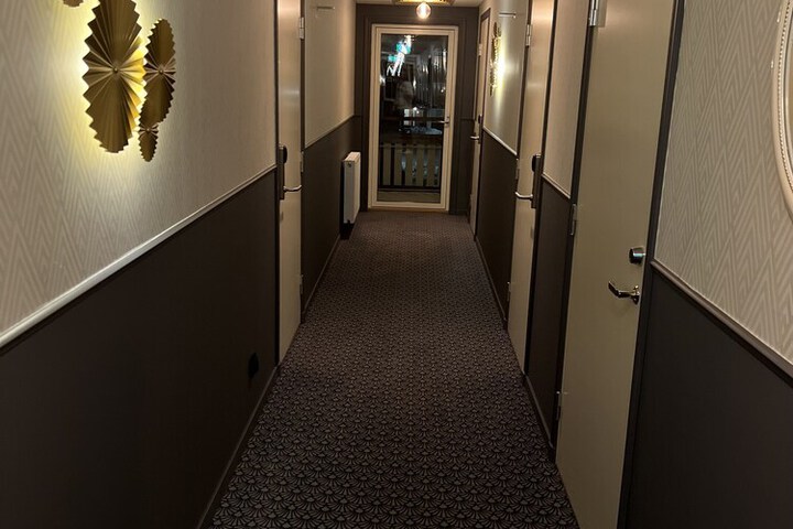Ballroom/Hall 31 of 40