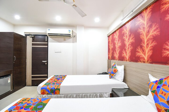 Room 17 of 27