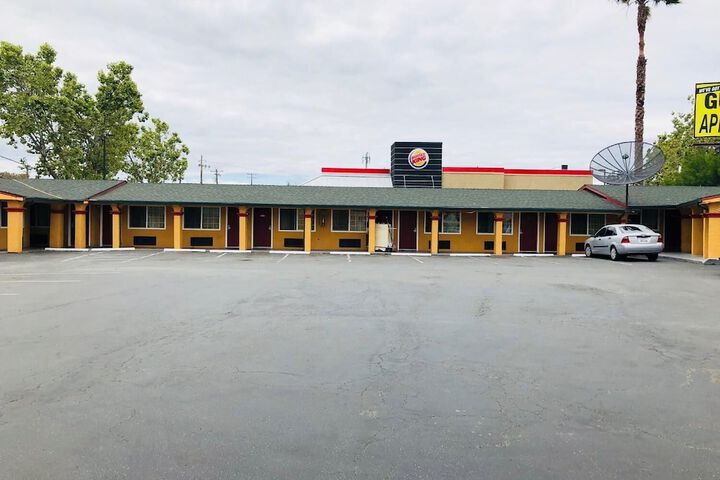 Property Grounds 16 of 19