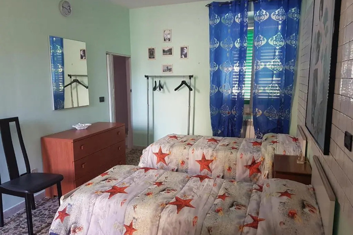 Room 3 of 12