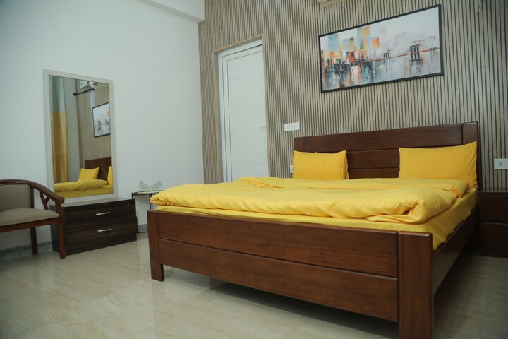 Room 26 of 97