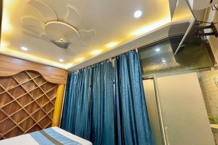 Room 8 of 43