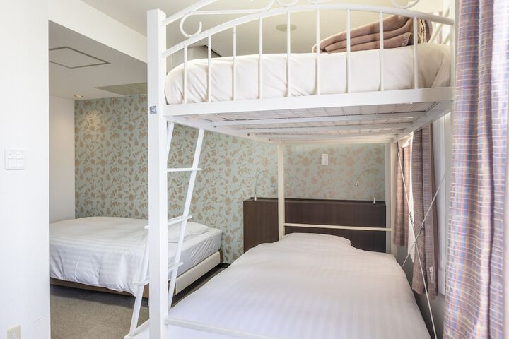 Room 14 of 69