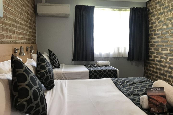 Room 75 of 152