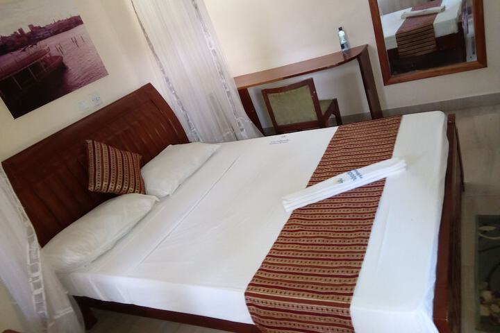 Room 6 of 35