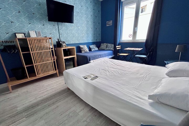 Room 34 of 77