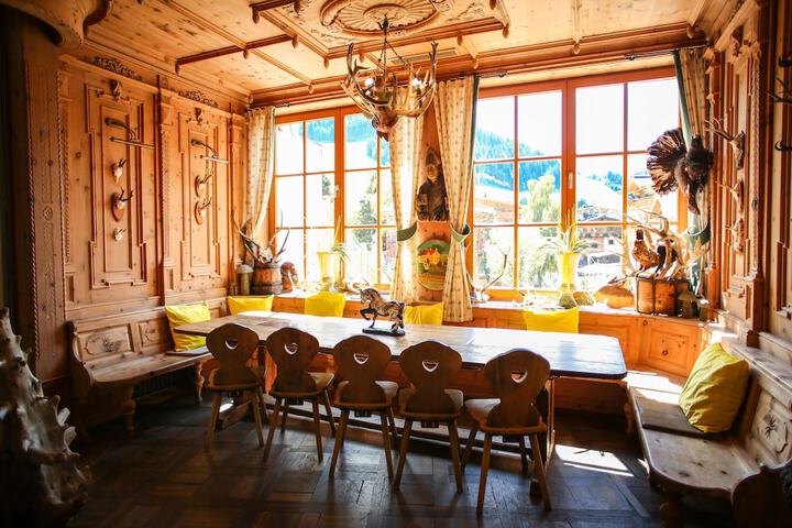 Guest Lobby