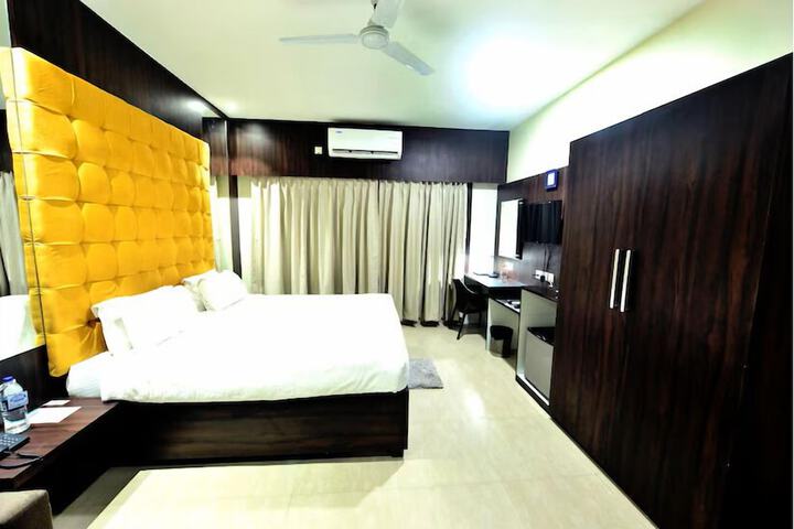 Room 43 of 130