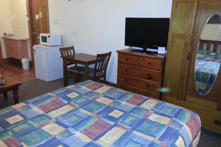 Room 18 of 42