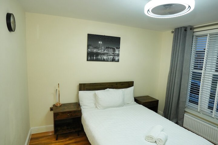 Room 13 of 121
