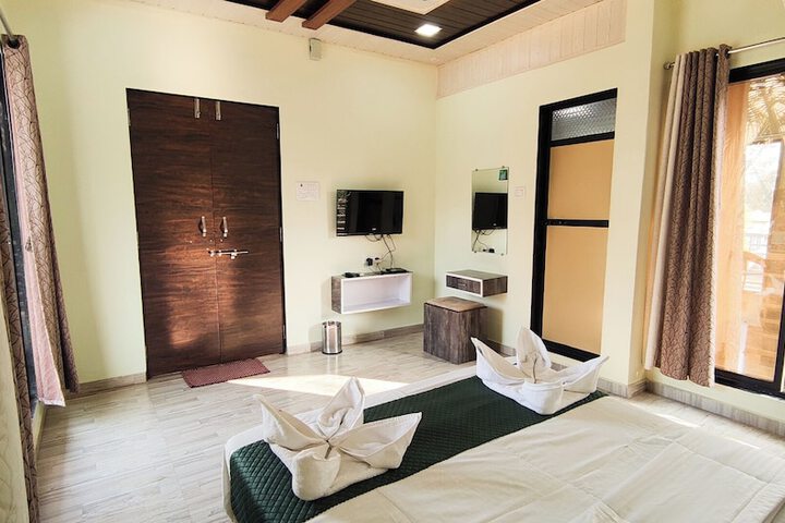 Room 5 of 105