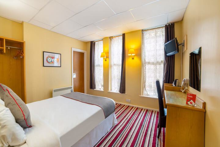 Room 22 of 43