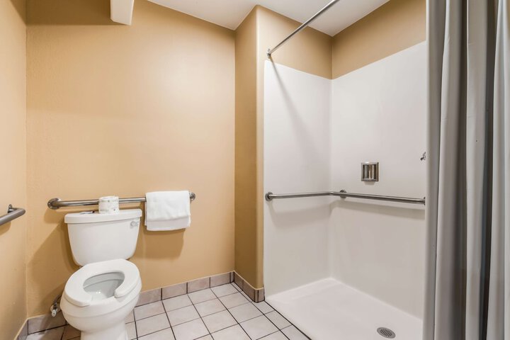 Private spa tub