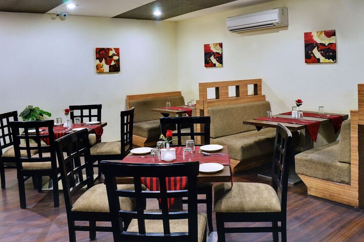 Dining Photos