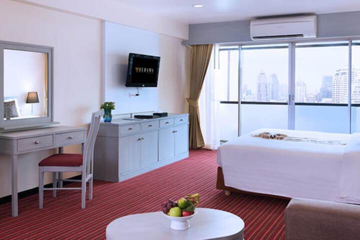 Room 6 of 56