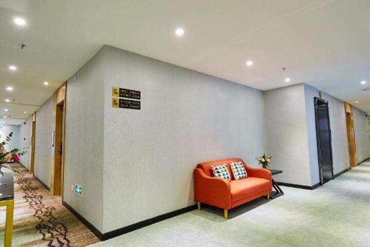 Jianghua Hotel