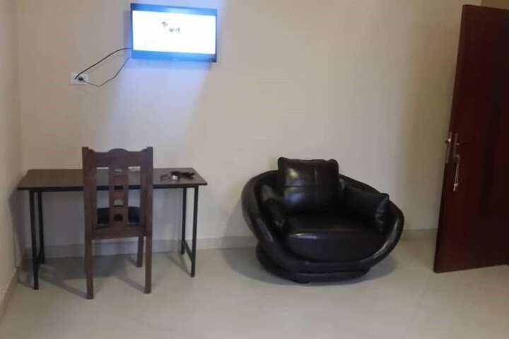 Room 7 of 14