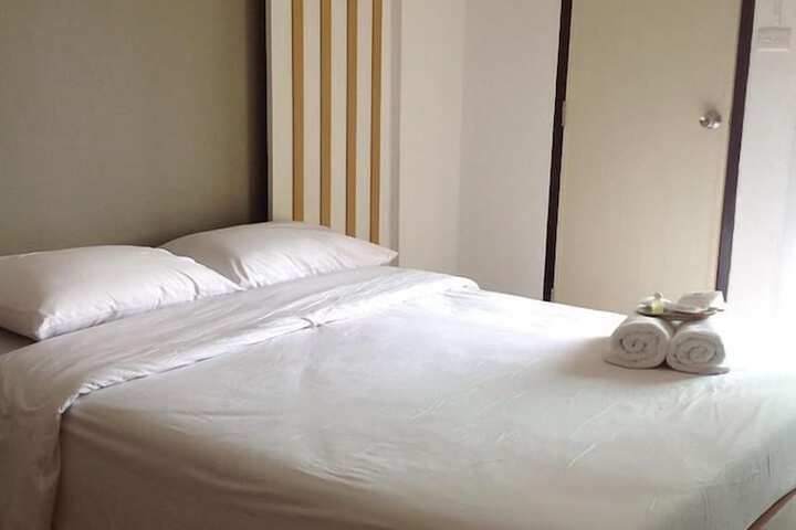 Room 27 of 40