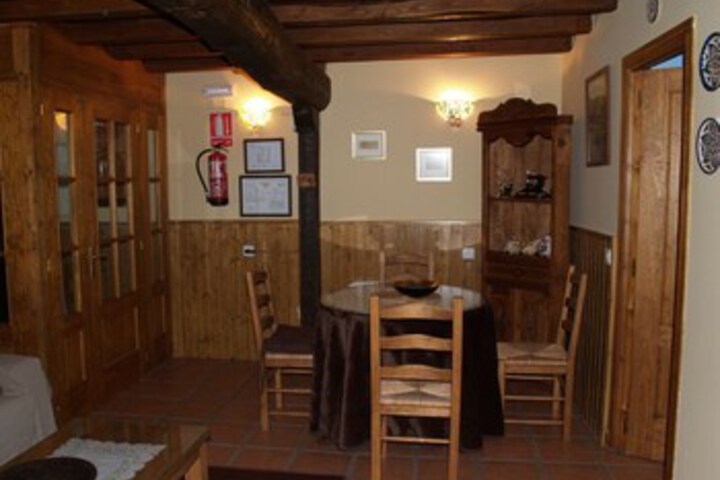 Room 8 of 27