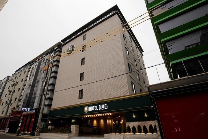 Hotel 74 of 74
