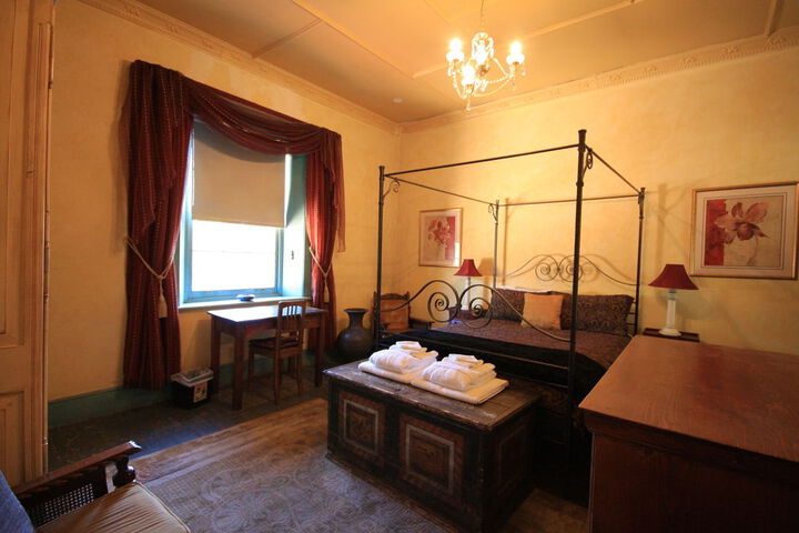 Room 2 of 50