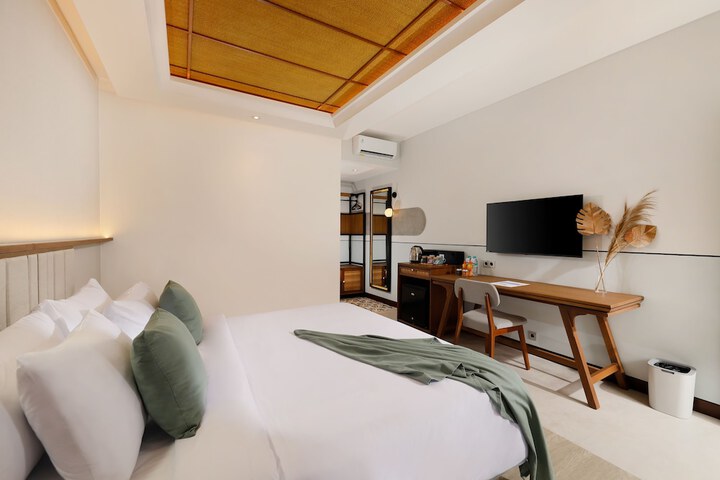 Room 6 of 26